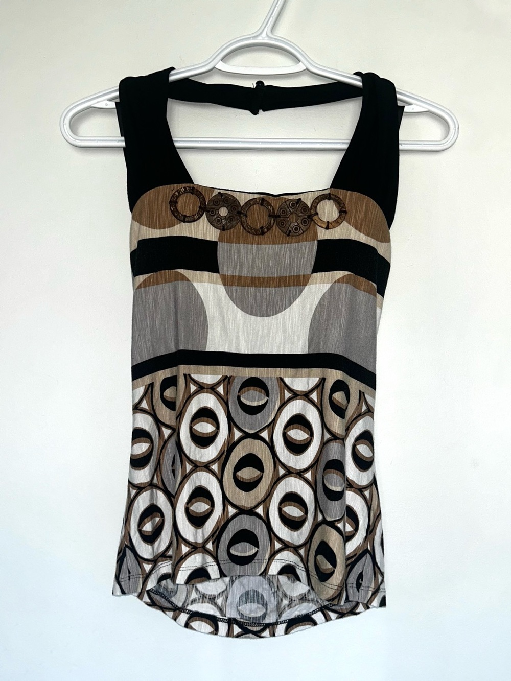 Nueva Y2K Earth Tone Geometric Circle Halter Top Size Small Wooden Embellished